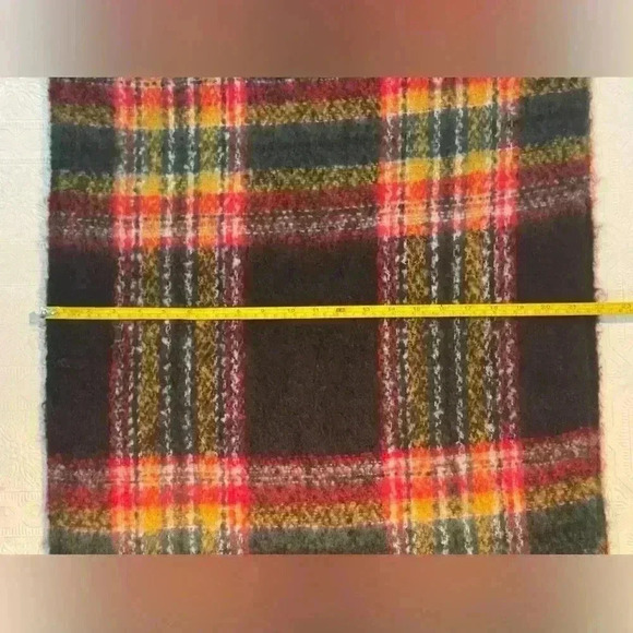 Plaid Pattern Oversized Scarf / Shawl / Wrap with Fringe NWT - Picture 8 of 9